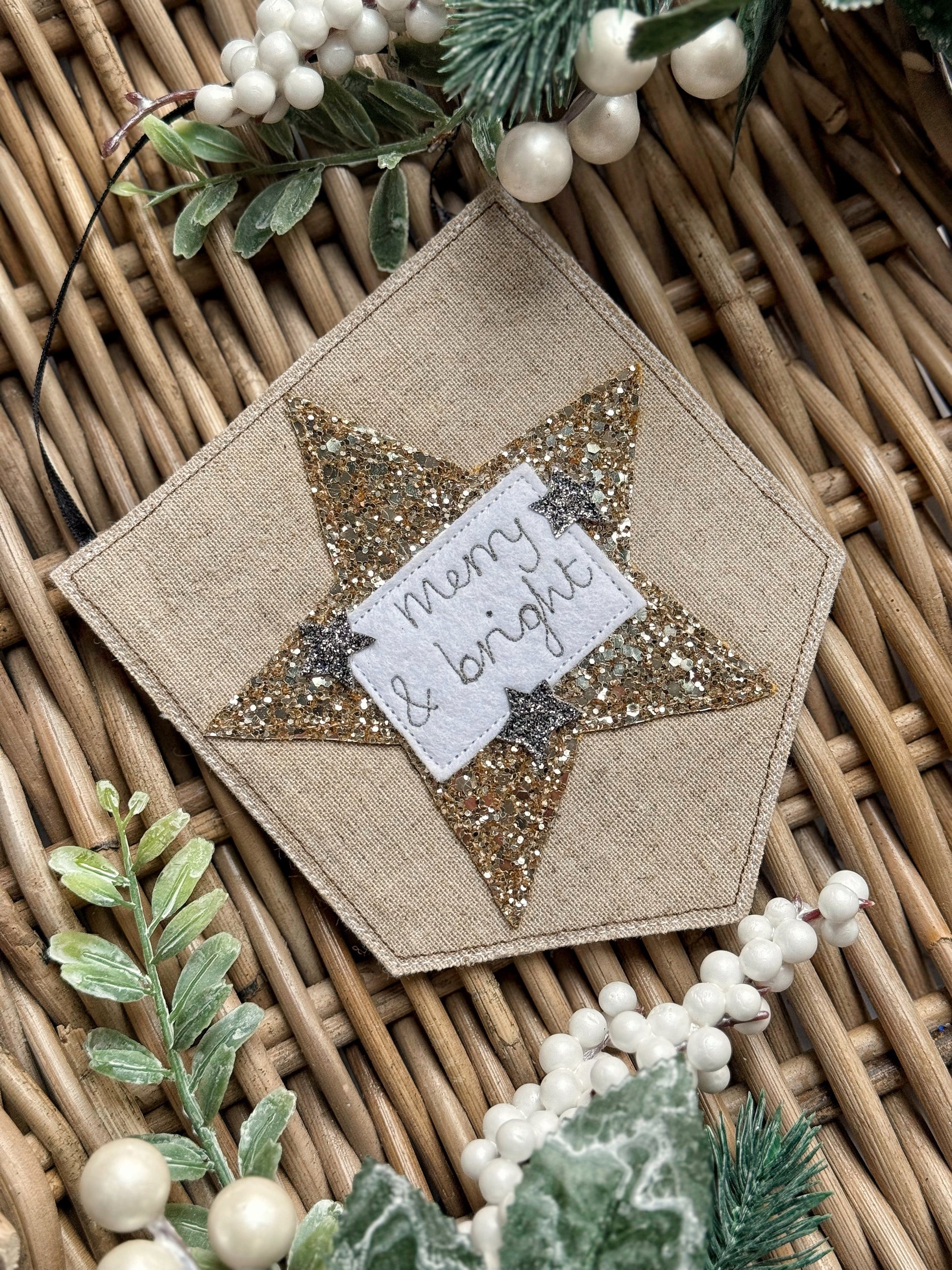 Merry & Bright Star Pennant | Tink and Reu