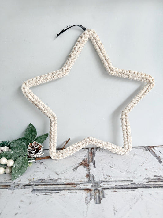 Crochet Star Hanging Decoration | Tink and Reu 